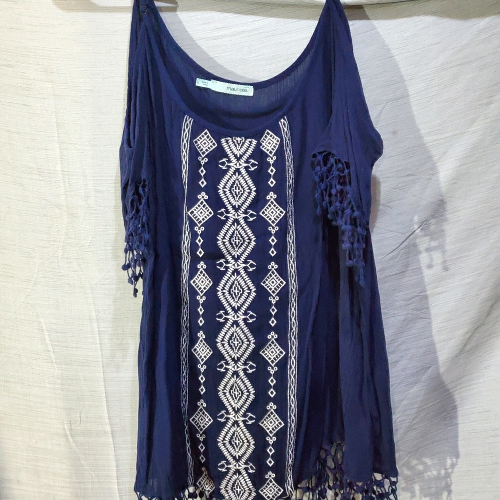 ♡Cold shoulder short sleeve shirt